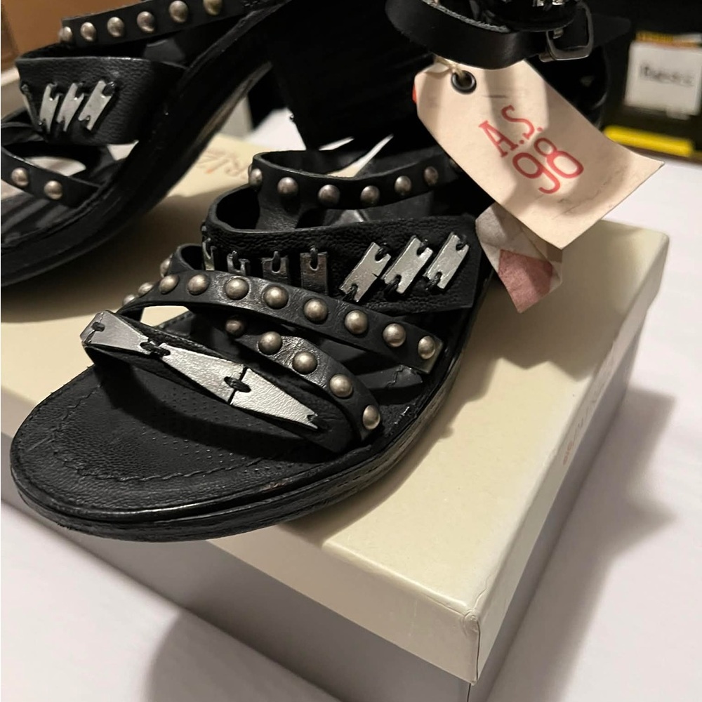 ✨HP✨A.S.98 RAZOR BLADE SANDALS (40) - Picture 7 of 16
